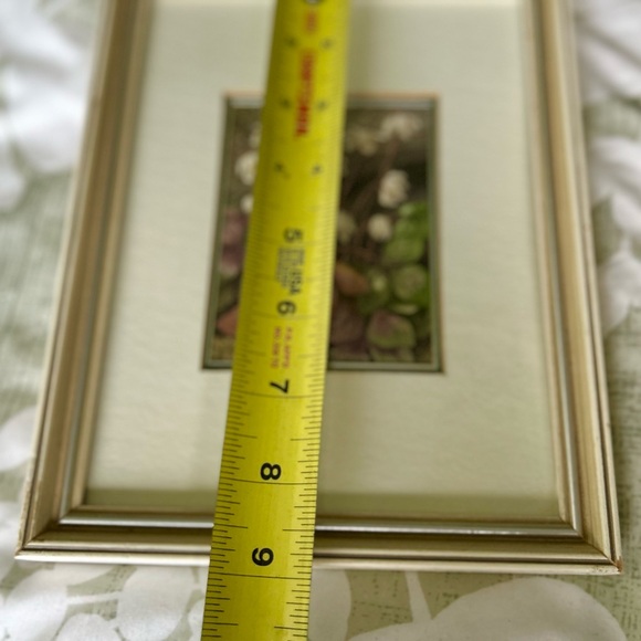 VTG Golden Framed Lily of The Valley Floral Elegant Cottagecore Art Decor - Picture 4 of 6